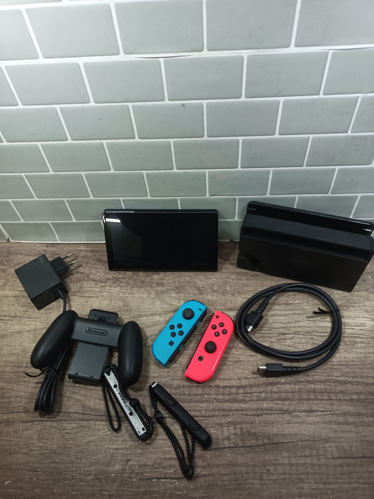 Ігрова приставка Nintendo Switch     (2818) - фото фото фото 0