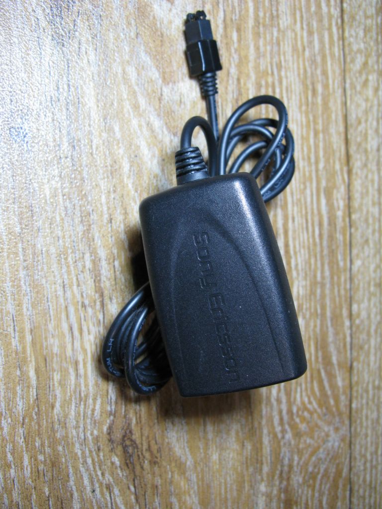 Оригинальное зарядное устройство Sony Ericsson CST-13 - фото фото фото 1