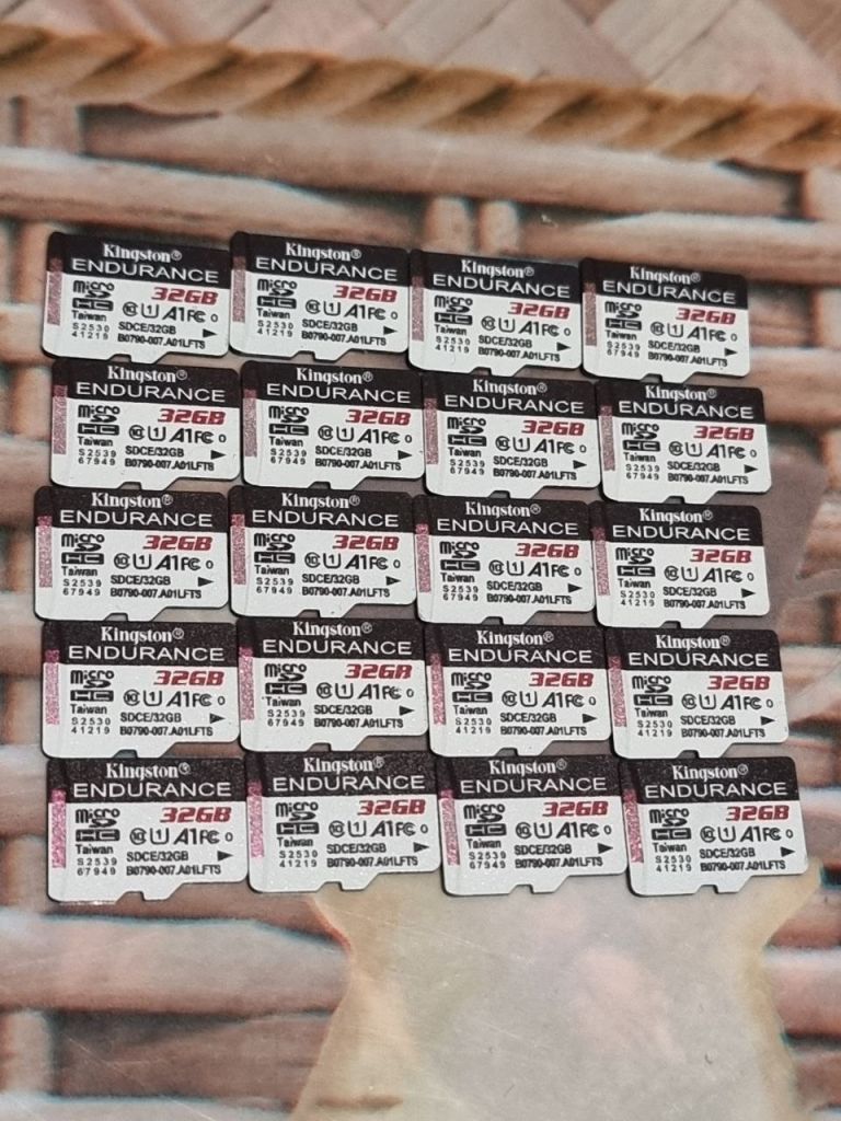 Карта памяти 32 гб kingston endurance 37.1-37.9/86.3-89.6 microsd microsdhc u1 a1 sdce/32gb - фото фото фото 0