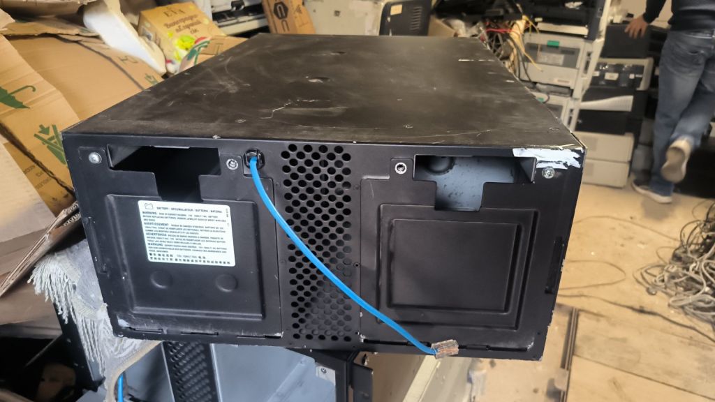 Бесперебойник ИБП UPS APC Smart-UPS 5000 SUA5000RMI5U - фото фото фото 3