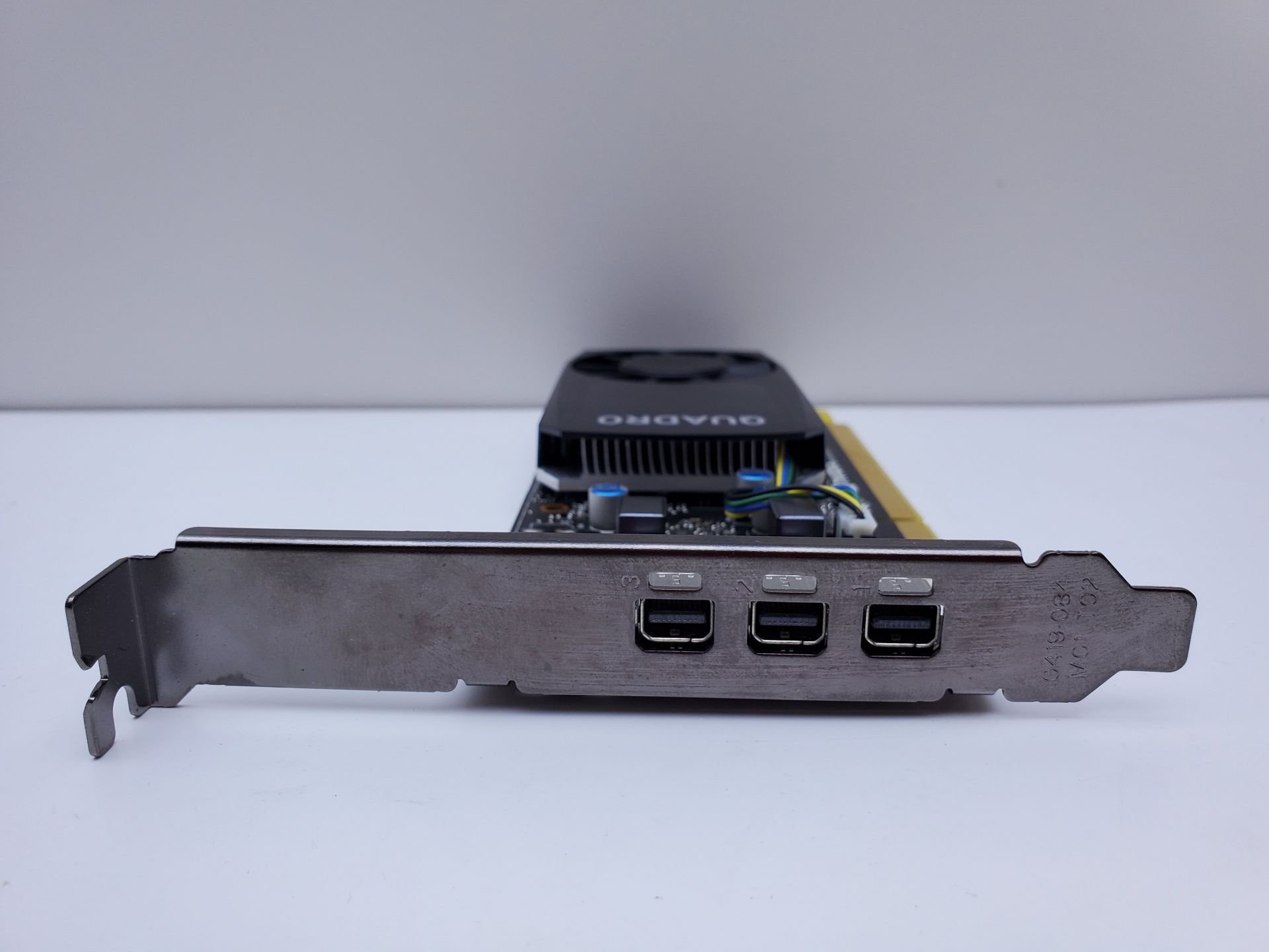 Видеокарта HP NVIDIA Quadro P400 2GB GDDR5 Graphics   (1ME43AA)  PCI-e - фото фото фото 1
