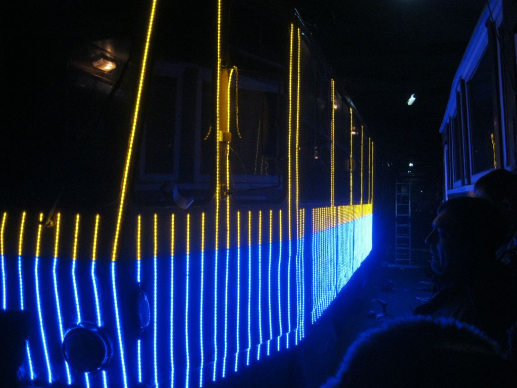 Світлодіодна стрічка жовта 24В 3528 60LED/m, 1м - фото фото фото 4