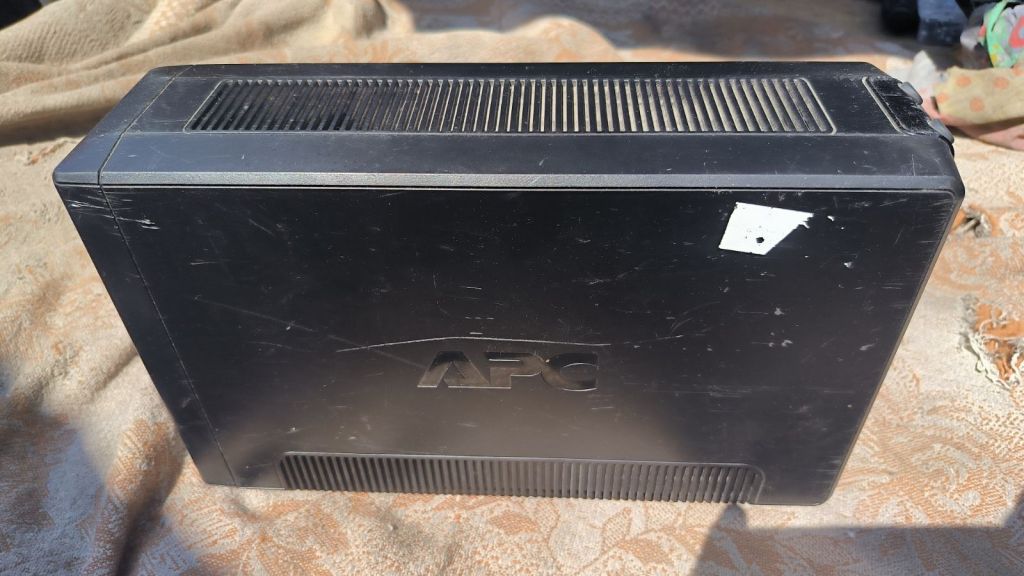 Безперебійник ДБЖ UPS APC Back-UPS RS550  (BR550GI) - фото фото фото 1