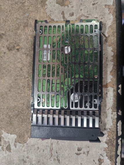 Жесткий диск Винчестер HDD 146 Gb / Гб HP DG146A4960 2.5" SAS № 241609102 - фото фото фото 1