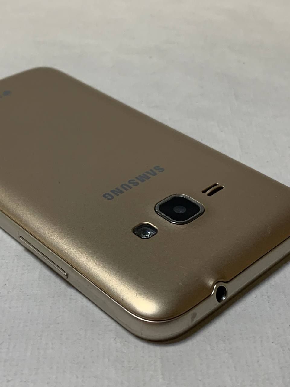 Samsung Galaxy J1 2016 SM-J120H - фото фото фото 3