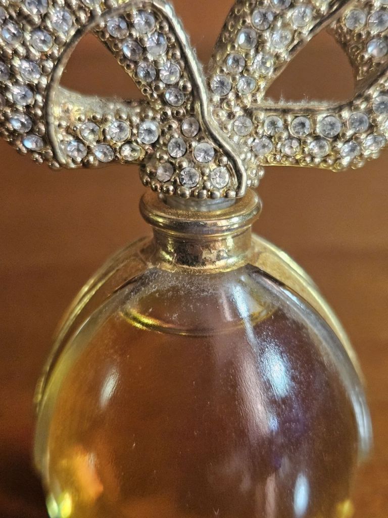 White Diamonds Elizabeth Taylor 7,5ml Parfum - фото фото фото 6