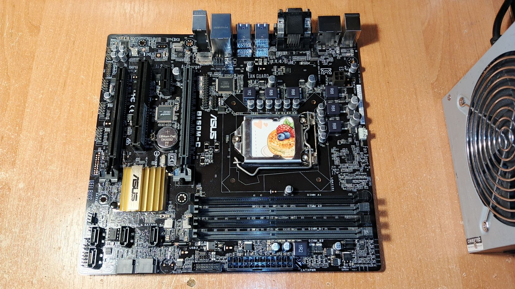 Материнська плата Asus B150M-C   (s1151,B150) прошита под xeon    (читать описание) - фото фото фото 0