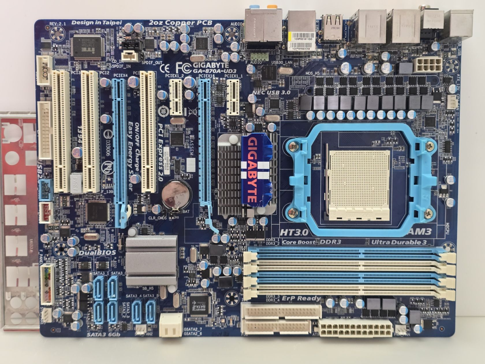 Материнська плата  sAM3 Gigabyte GA-MA870A-UD3     (Socket AM3,DDR3,б/в) - фото фото фото 0