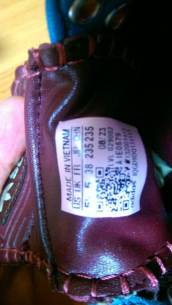 Adidas кросівки розмір 37 устілка 23,5 см - фото фото фото 1