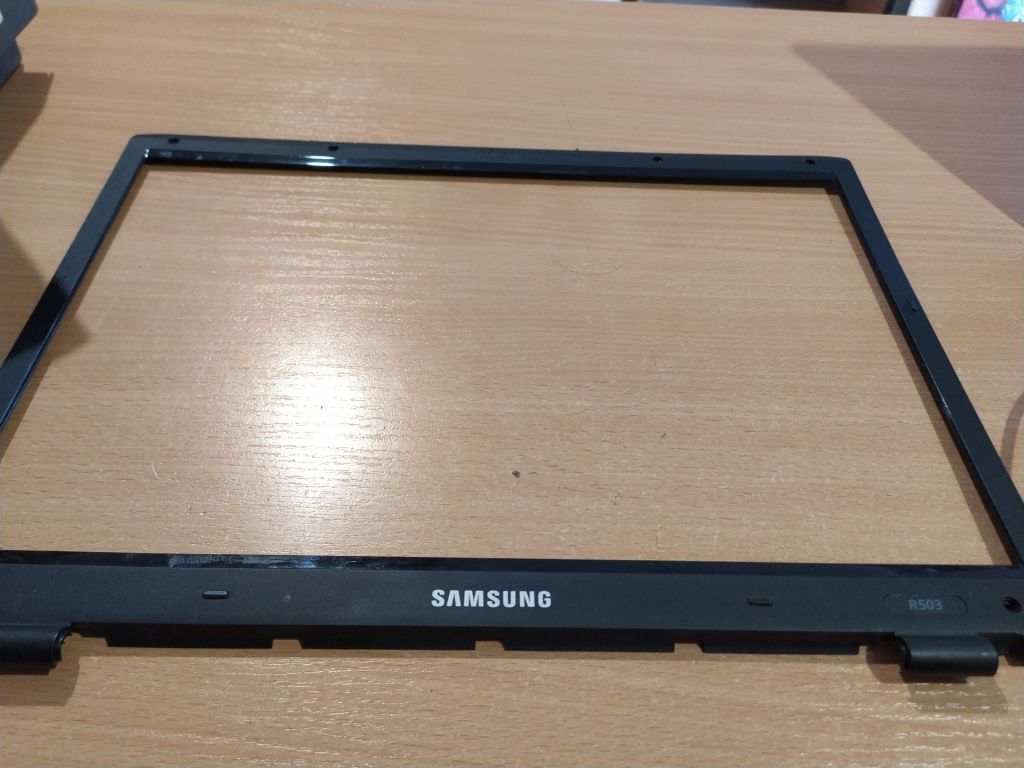 Рамка матрицы ноутбука Samsung R503 - фото фото фото 3