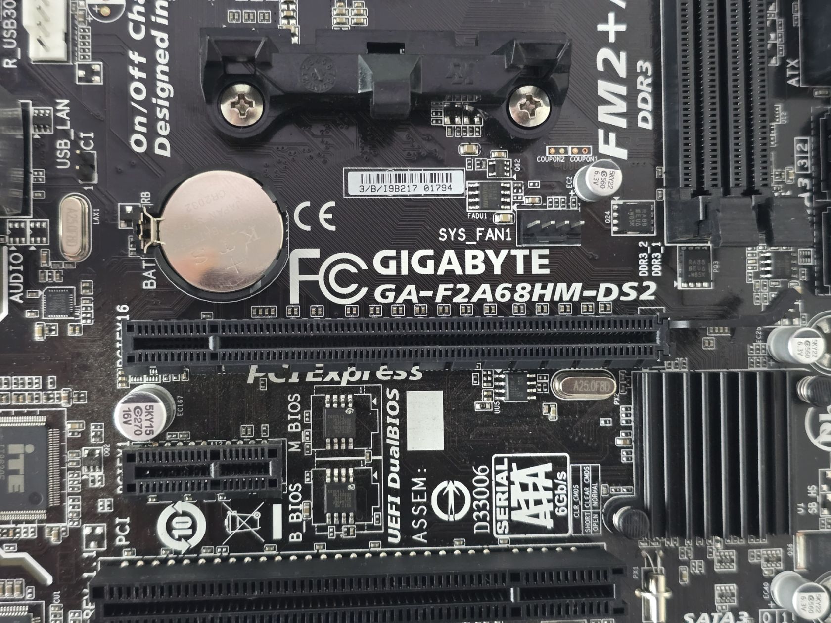 Материнская плата sFM2+ GIGABYTE GA-F2A68HM-DS2   (Socket FM2+,DDR3,б/у) - фото фото фото 2