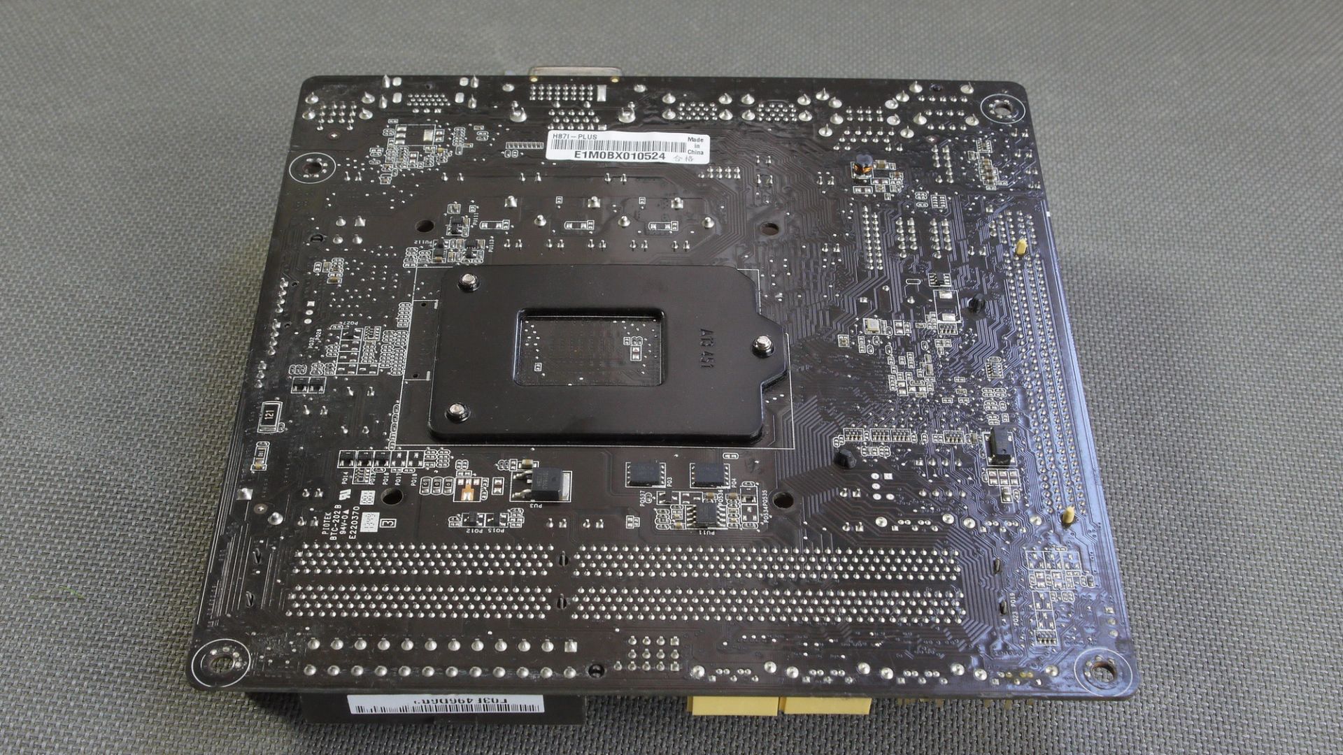 Материнская плата microATX ASUS H87i-plus LGA 1150 Вживане - фото фото фото 4