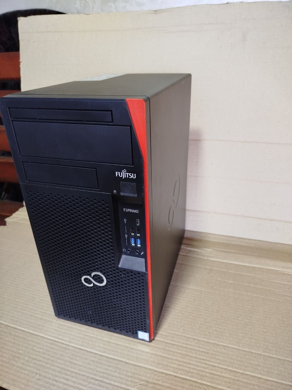 Fujitsu Esprimo P957 Intel Core I5-6500 (3.20GHZ)0GBDDR4/0GBHDD/Intel HD Graphics 530 - фото фото фото 2
