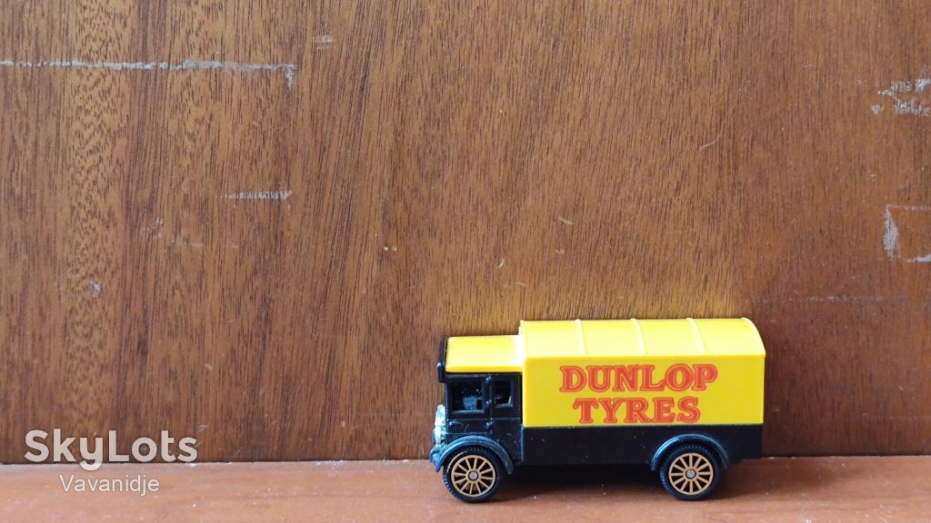 Corgi A.E.C. VAN B DUNLOP TYRES made in Great Britain - фото фото фото 4