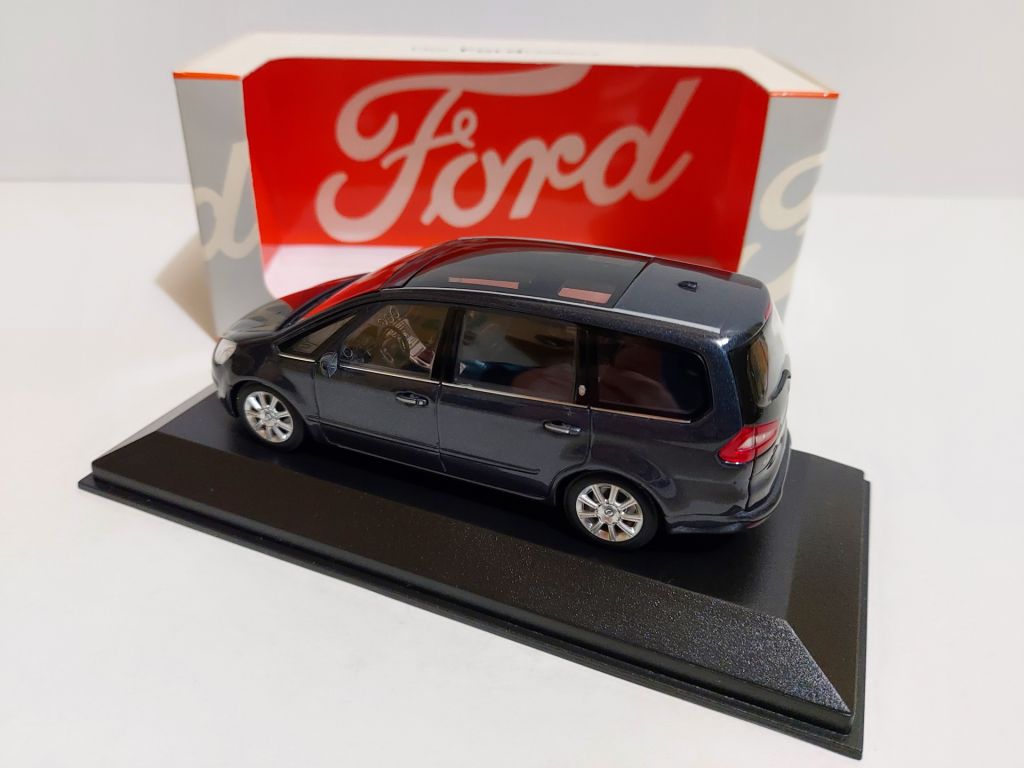 Minichamps 1:43 Ford Galaxy  (2006) dark blue - фото фото фото 2