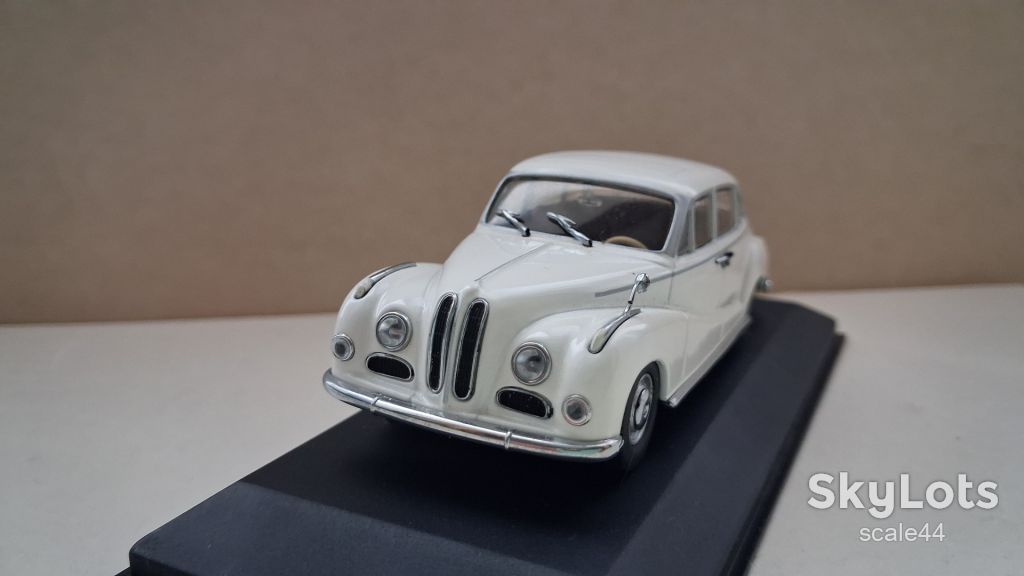 BMW 502 V8 Limousine.Minichamps.1/43 - фото фото фото 3