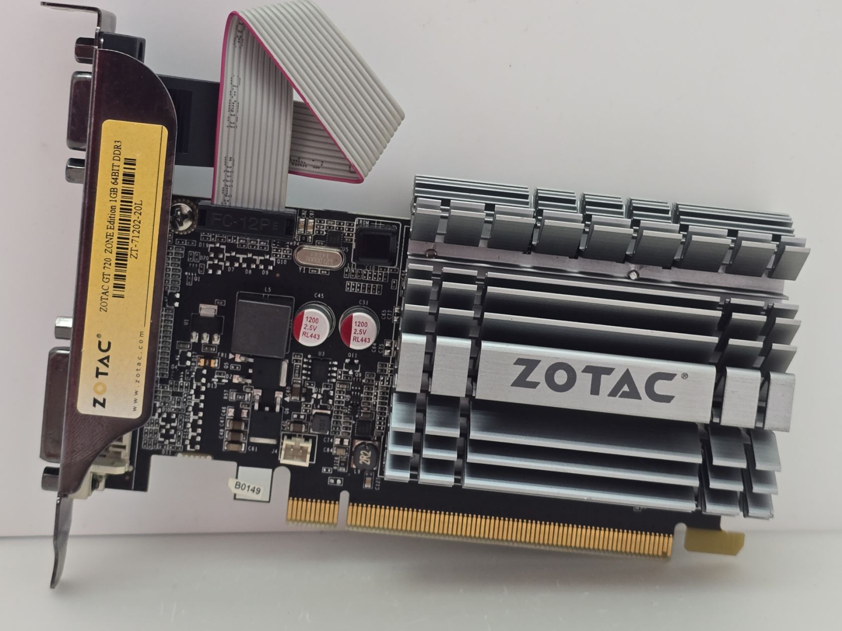 Відеокарта Zotac GeForce GT 720 1GB  (GDDR3,64Bit,PCI-E, Б/у) - фото фото фото 0