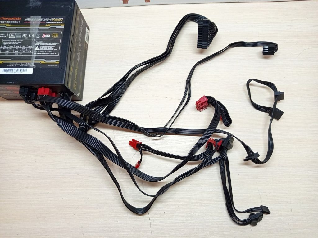 Блок живлення Thermaltake Smart SE 730W - фото фото фото 3