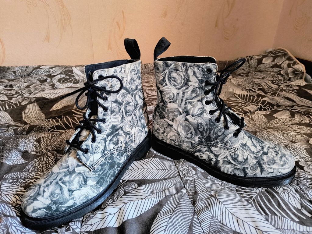 Черевики Dr.Martens Beckett Canvas Skull And Roses - фото фото фото 0
