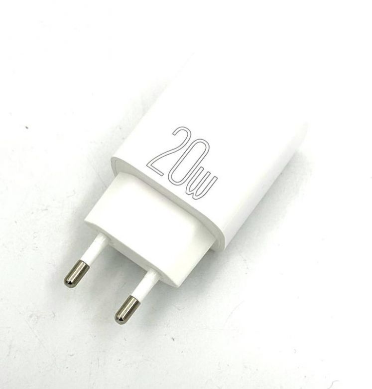 Зарядний пристрій CELEBRAT C-H1-EU 20W Smart Travel Charger 1PD - фото фото фото 2
