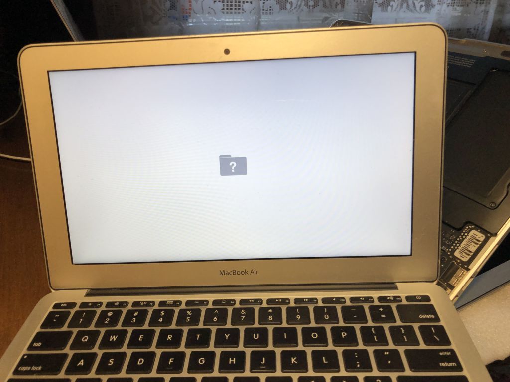 половина  APPLE Macbook Air Mid 2012 A1465 emc 2558 - фото фото фото 2