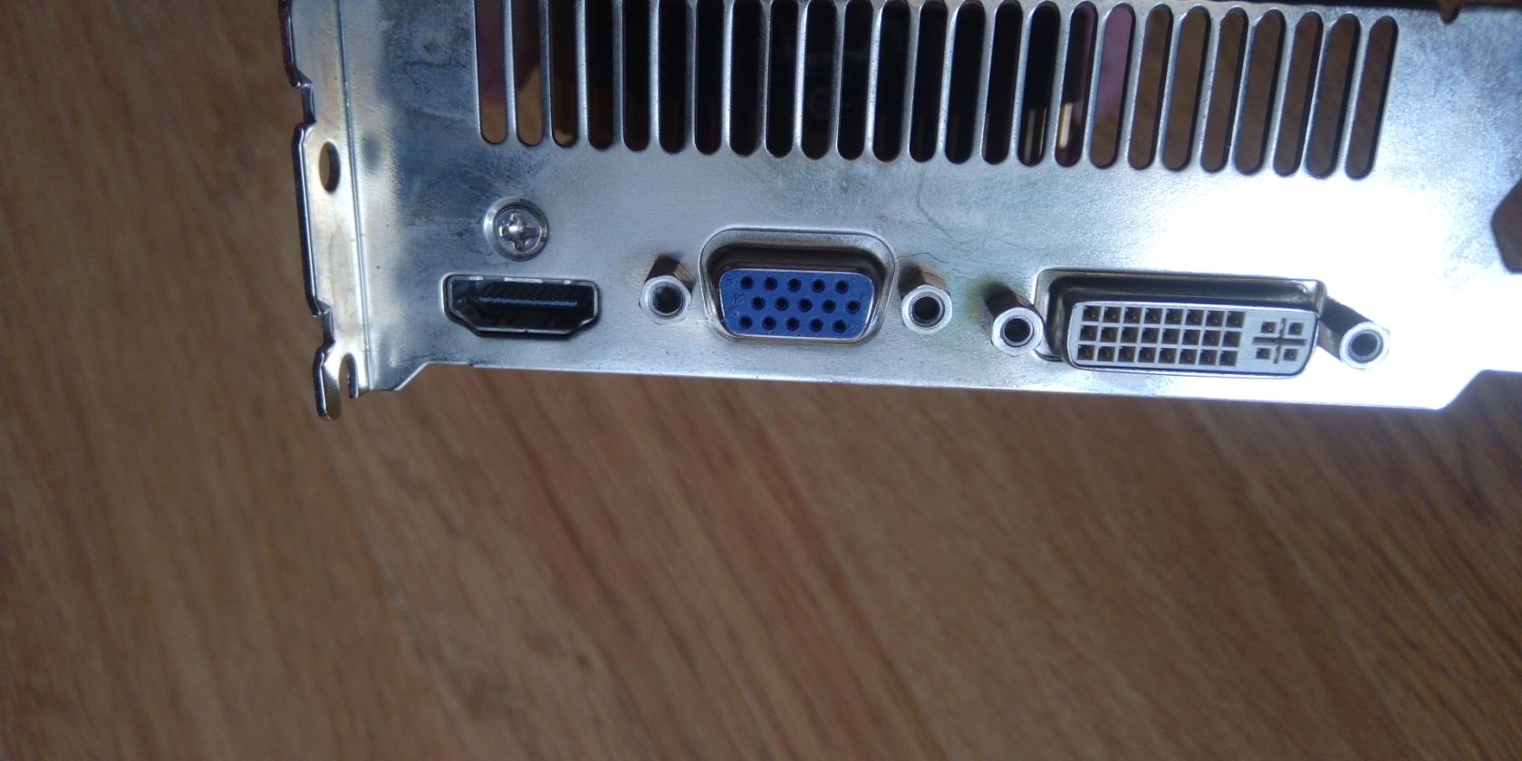GeForce GTS 250 1024 MB GDDR3    (256bit)    (765/1620)    (DVI, VGA, HDMI)    (ENGTS250/DI/1GD3/WW) - фото фото фото 3