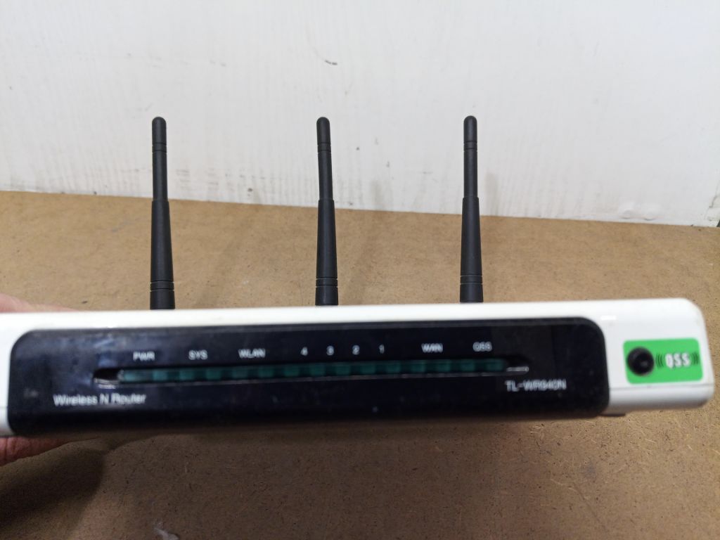 Б/У роутер TP-LINK TL-WR940N  без блоку живлення код tp4 - фото фото фото 3