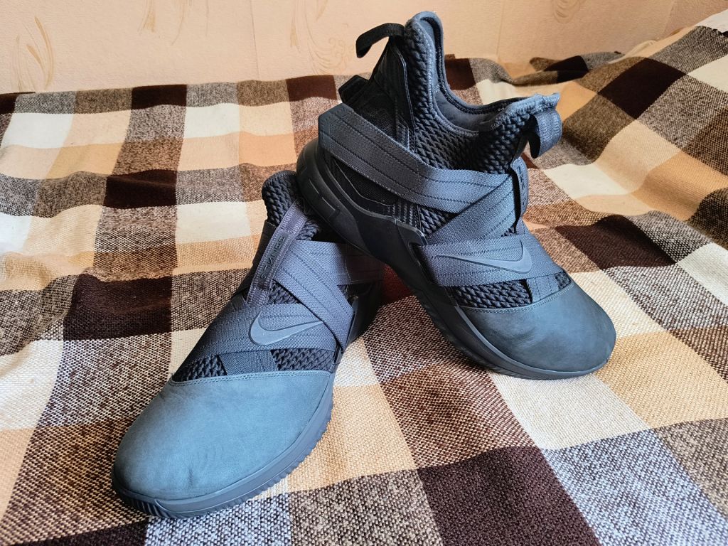 Кросівки Nike LeBron Soldier 12 'Dark 23' - фото фото фото 0