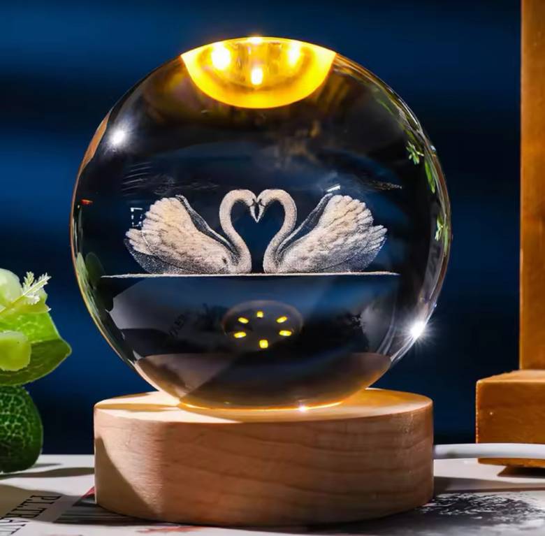 Одноколірна нічник 3D кришталева куля "3d ЛЕБЕДІ. нічний світильник світна куля - фото фото фото 0