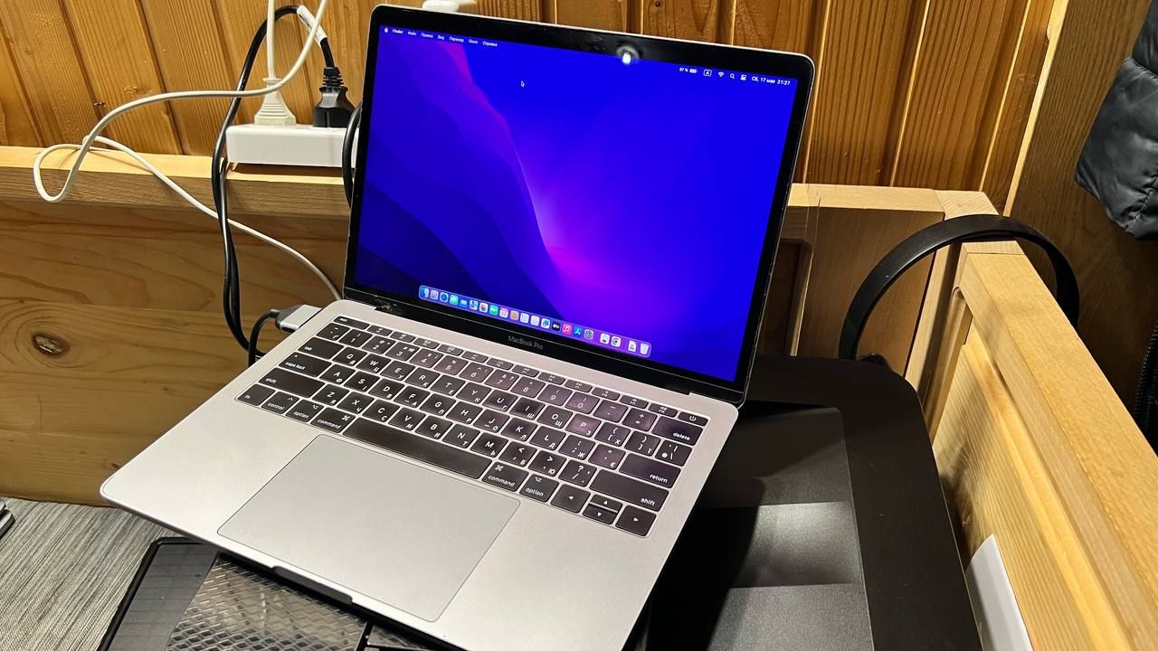 Macbook Pro Retina Early 1708 2017 - фото фото фото 1