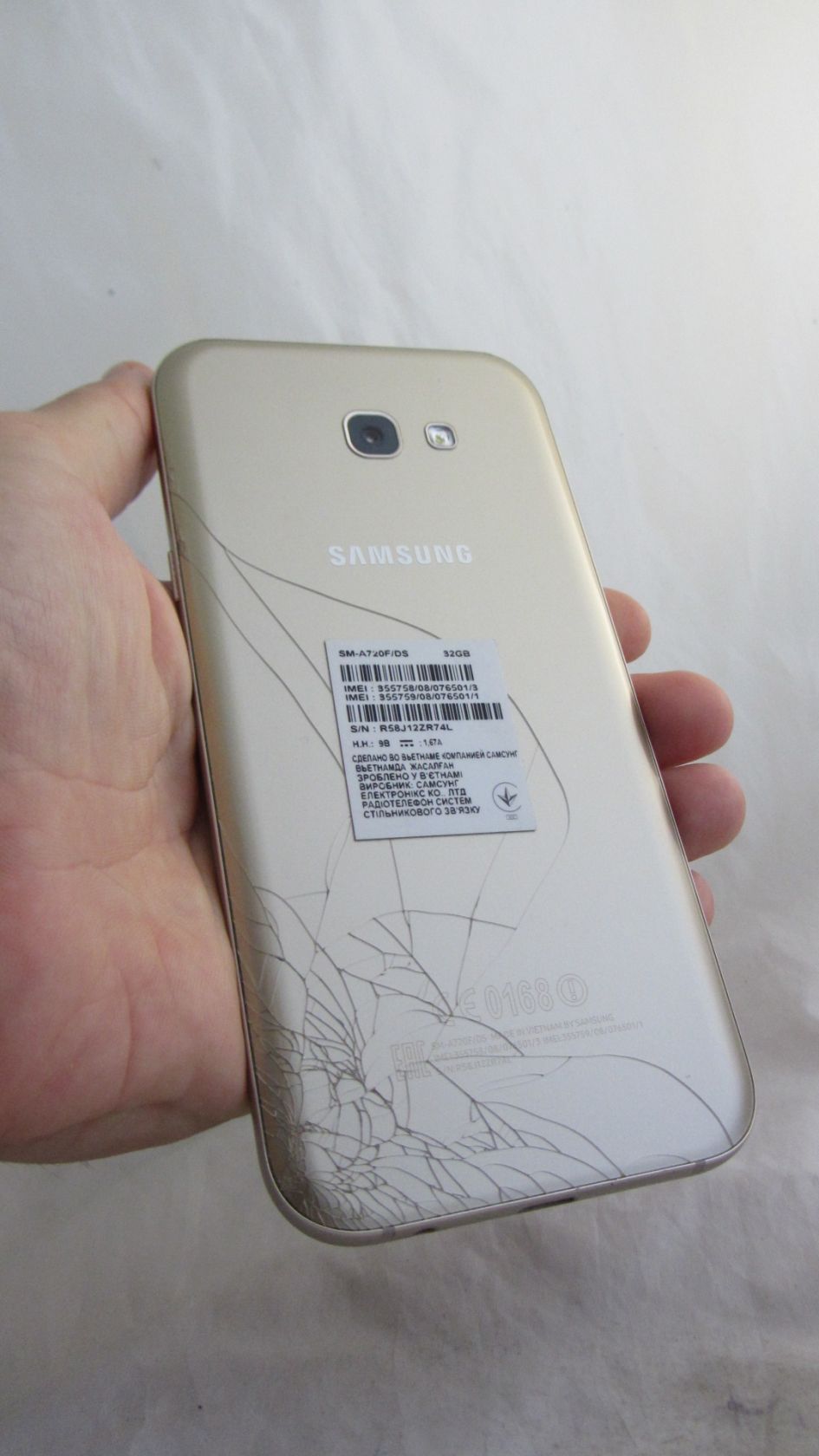 Samsung Galaxy A7 2017 Duos   (SM-A720F/DS) Gold - фото фото фото 3