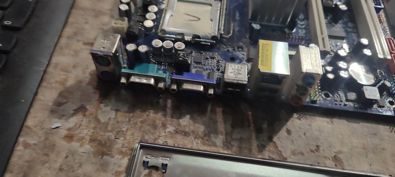 Мат. плата ASRock G31M-VS LGA775 G31 PCI-E+SVGA+LAN SATA MicroATX 2DDR2 № 230311100 - фото фото фото 2