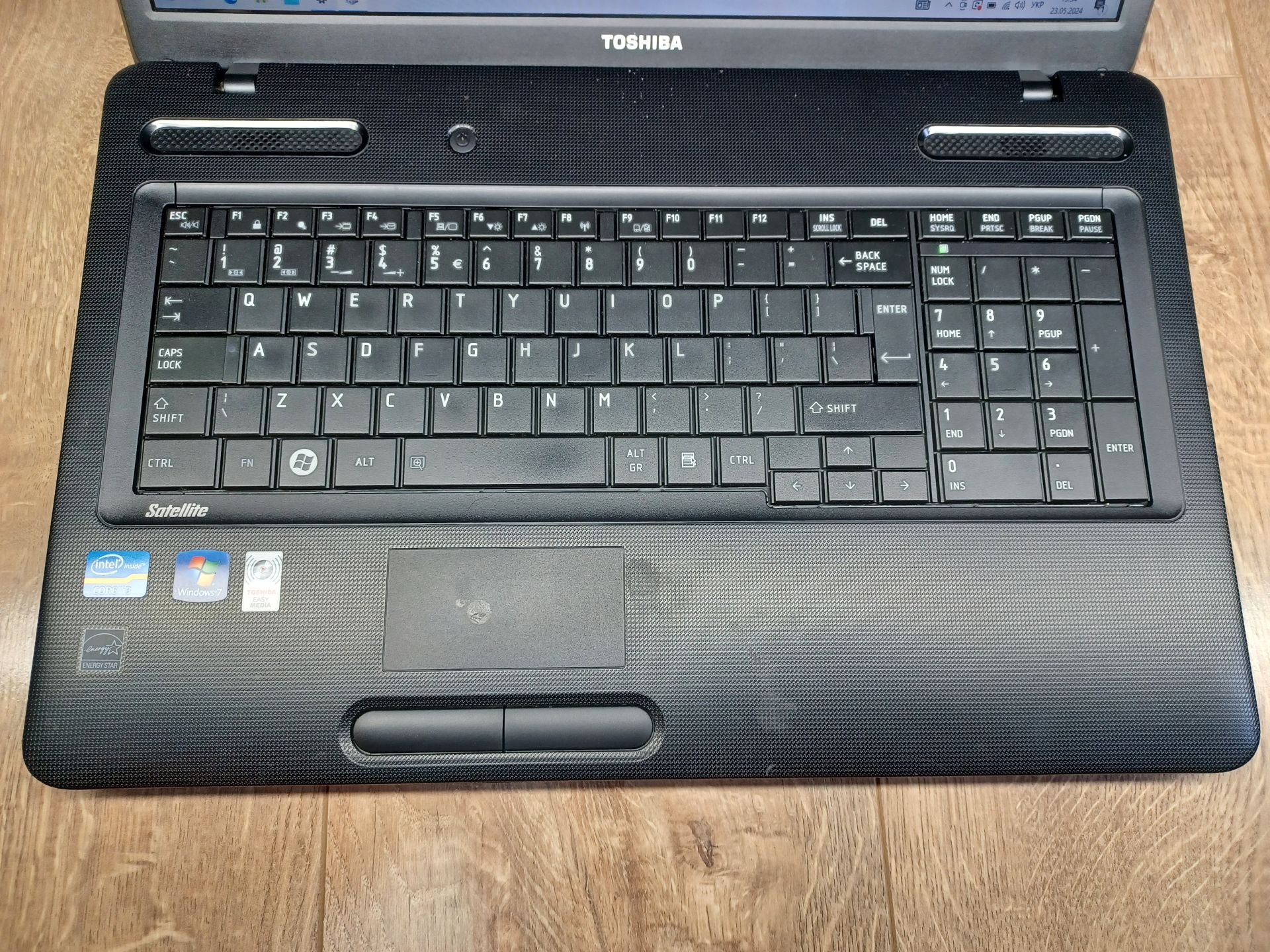 Ноутбук Toshiba Satellite C670 - фото фото фото 2
