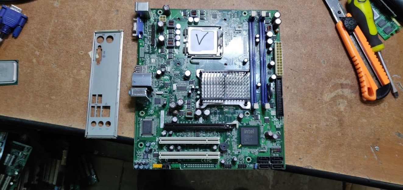 Мат. плата Intel DG41RQ LGA775 G41 PCI-E+SVGA+GbLAN SATA MicroATX 2DDR2 № 212503 - фото фото фото 0