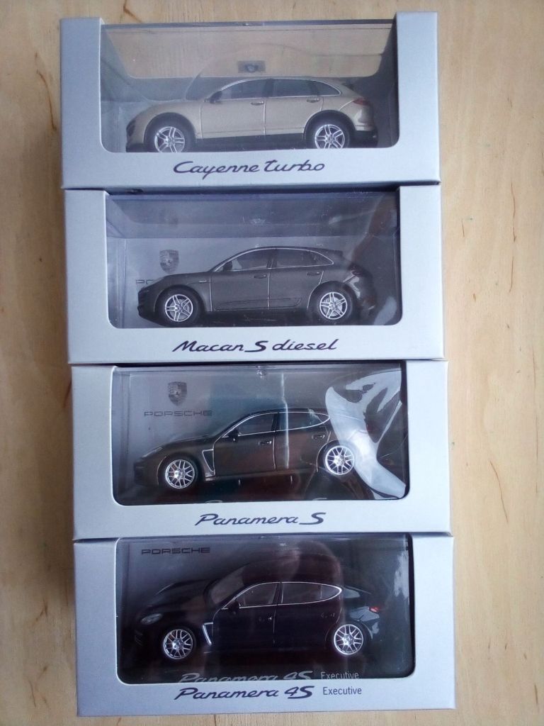 Porsche by Minichamps 1:43 Cayenne Panamera - фото фото фото 0