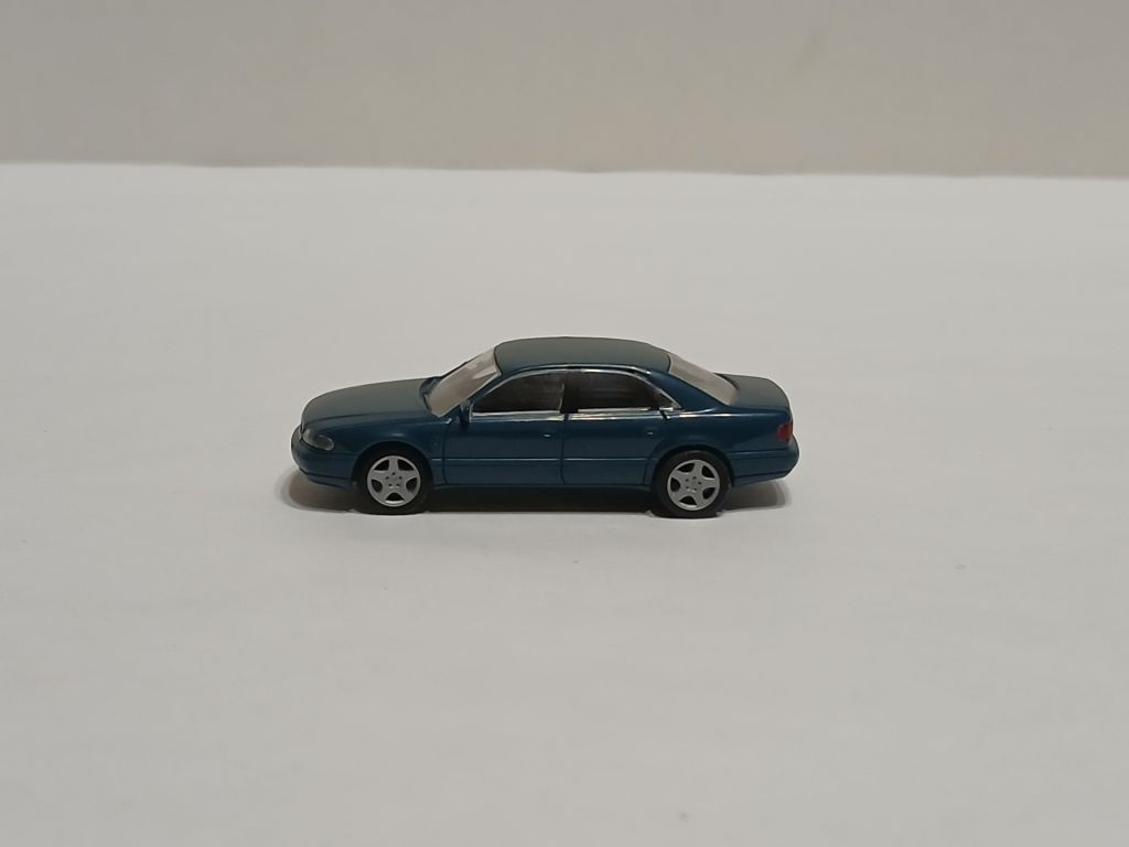 Автомобіль AUDI  A8. RIETZE 1:87 H0  (11710) . - фото фото фото 2