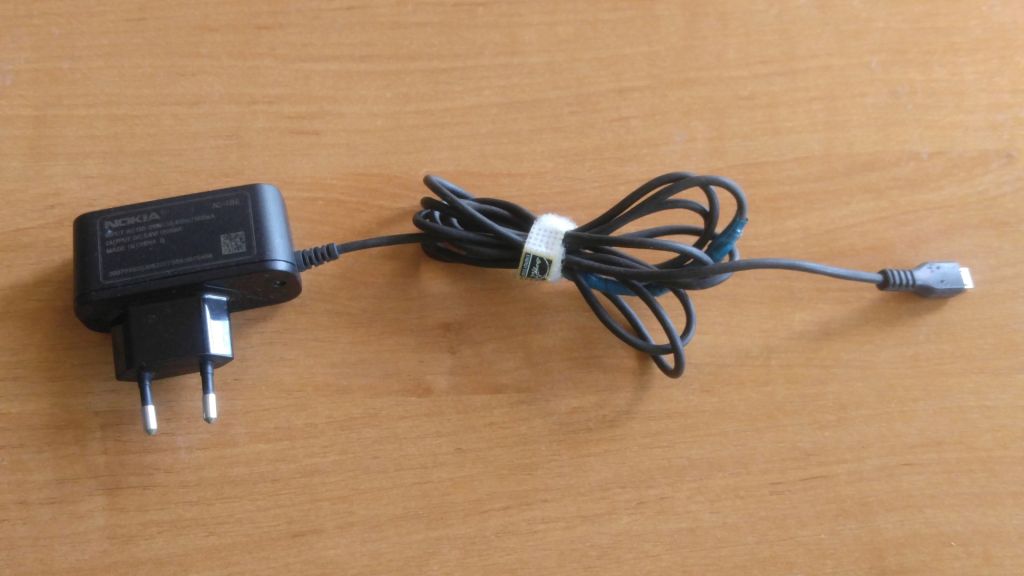 Зарядное устройство NOKIA AC-10E  (Micro USB) - фото фото фото 0