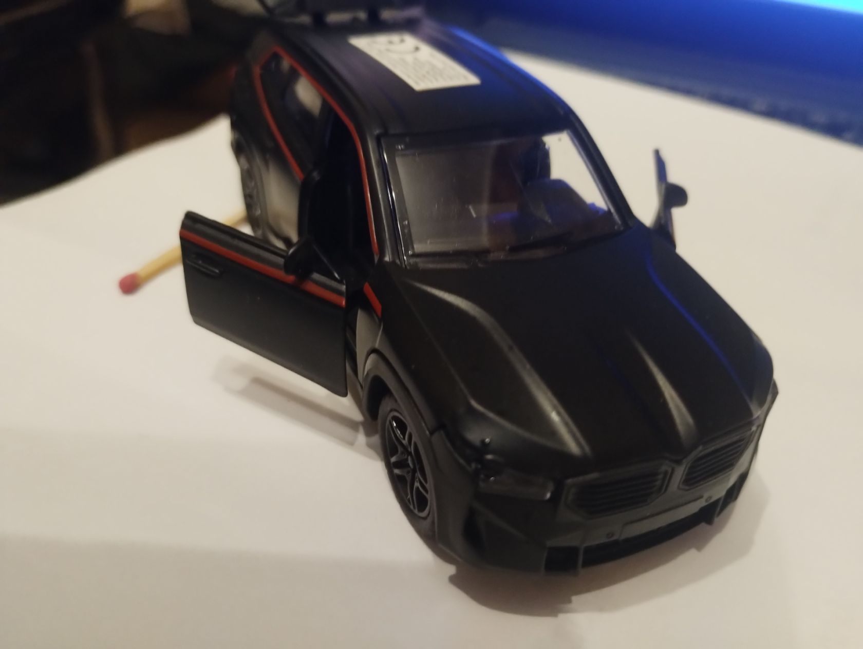 Іграшкова металева машинка, колекційна модель автомобиля BMW XM,  розмір 1/36 - фото фото фото 6