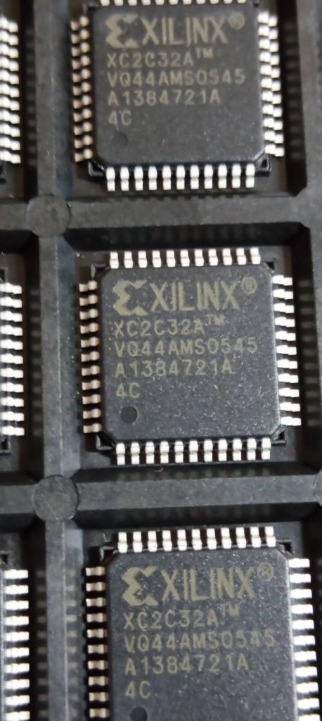 XC2C32A-4VQ44C - фото фото фото 0