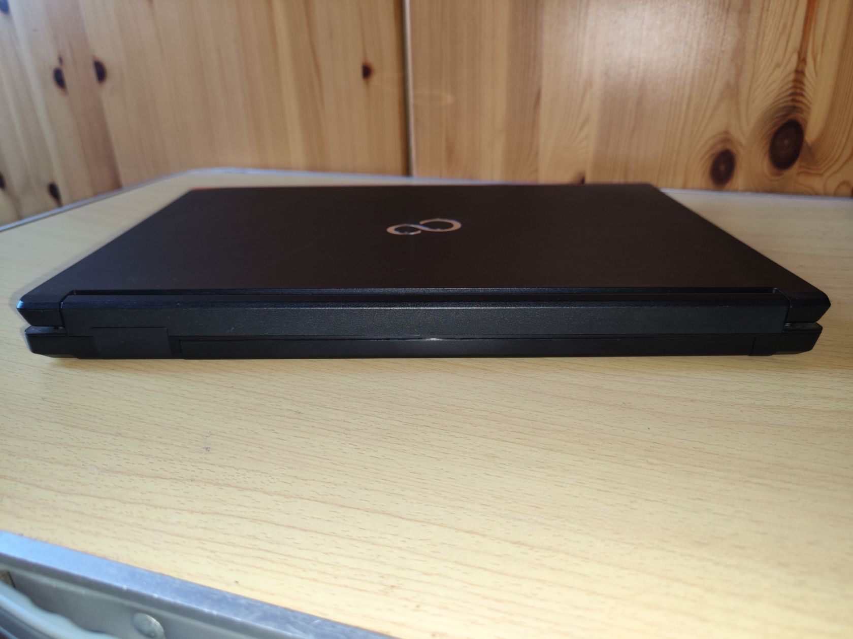 Fujitsu LifeBook E556  Core i3-6100U - фото фото фото 11
