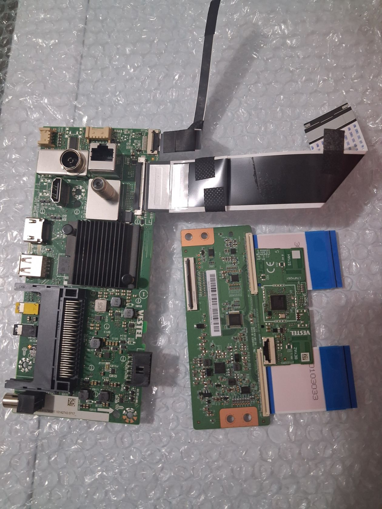 Toshiba 43LV2E63DB Бж та материнка телевізора - фото фото фото 1