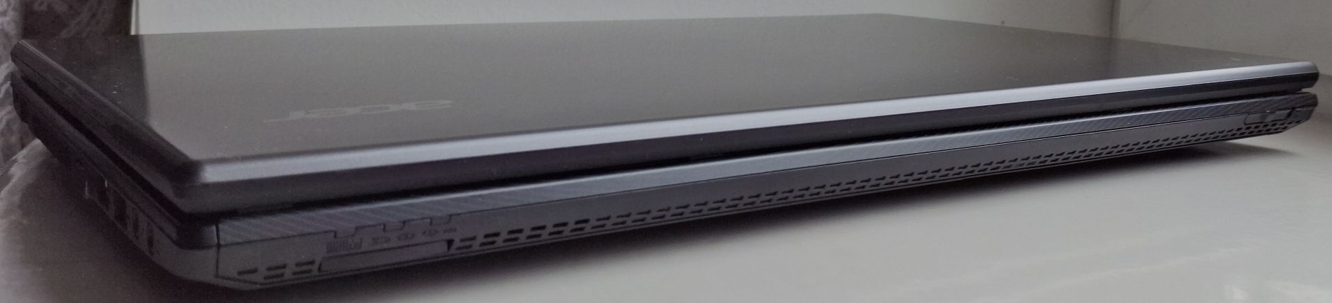 Ноутбук Acer TravelMate TM5760G-32354G50Mnsk     (NX.V6KEU.001) - фото фото фото 3