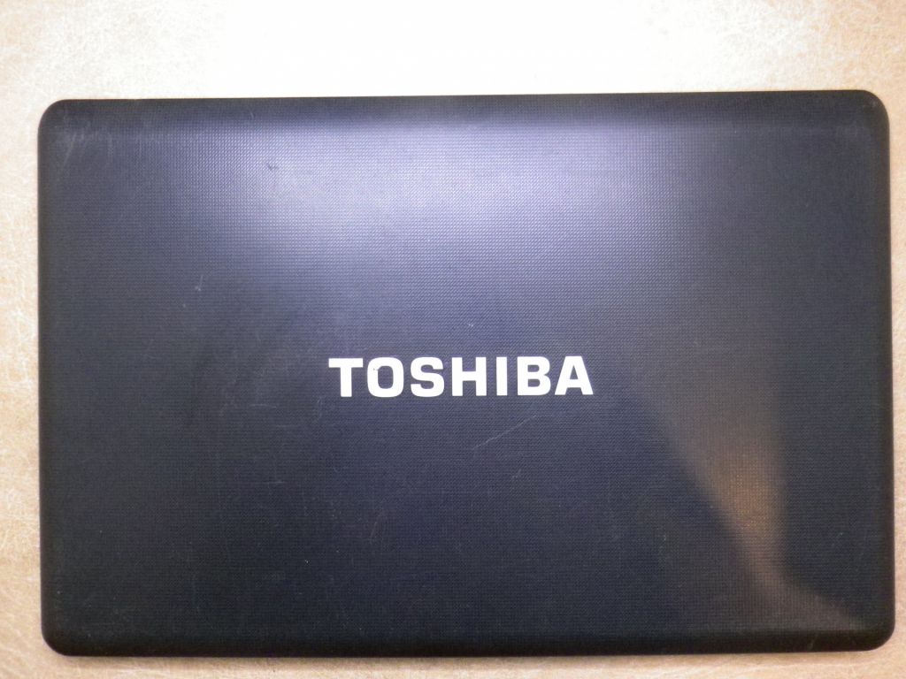 Б/У Кришка матриці без рамки на TOSHIBA SATELLITE C660-1FL - фото фото фото 0