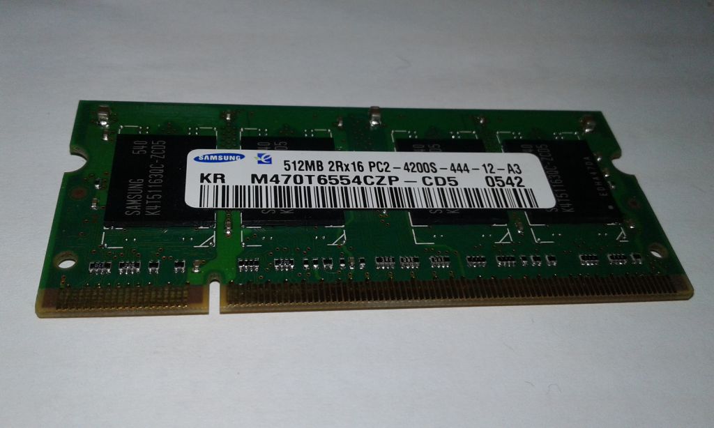 Модуль памяти SODIMM Samsung SODIMM DDR2 512MB PC2-4200S M470T6554CZP-CD5 - фото фото фото 0