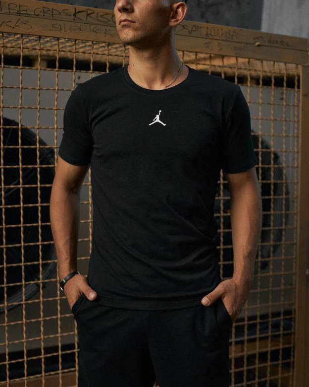 Футболка Jordan чорна L - фото фото фото 1