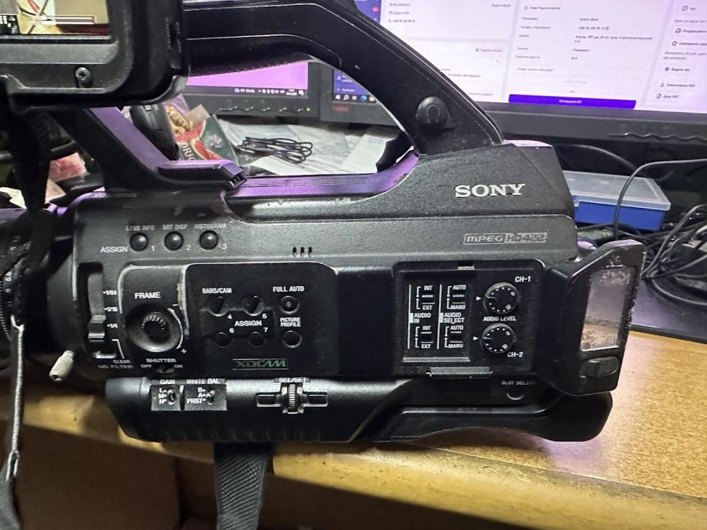 Профессиональная видеокамера Sony PMW-300 № 26090418 - фото фото фото 2