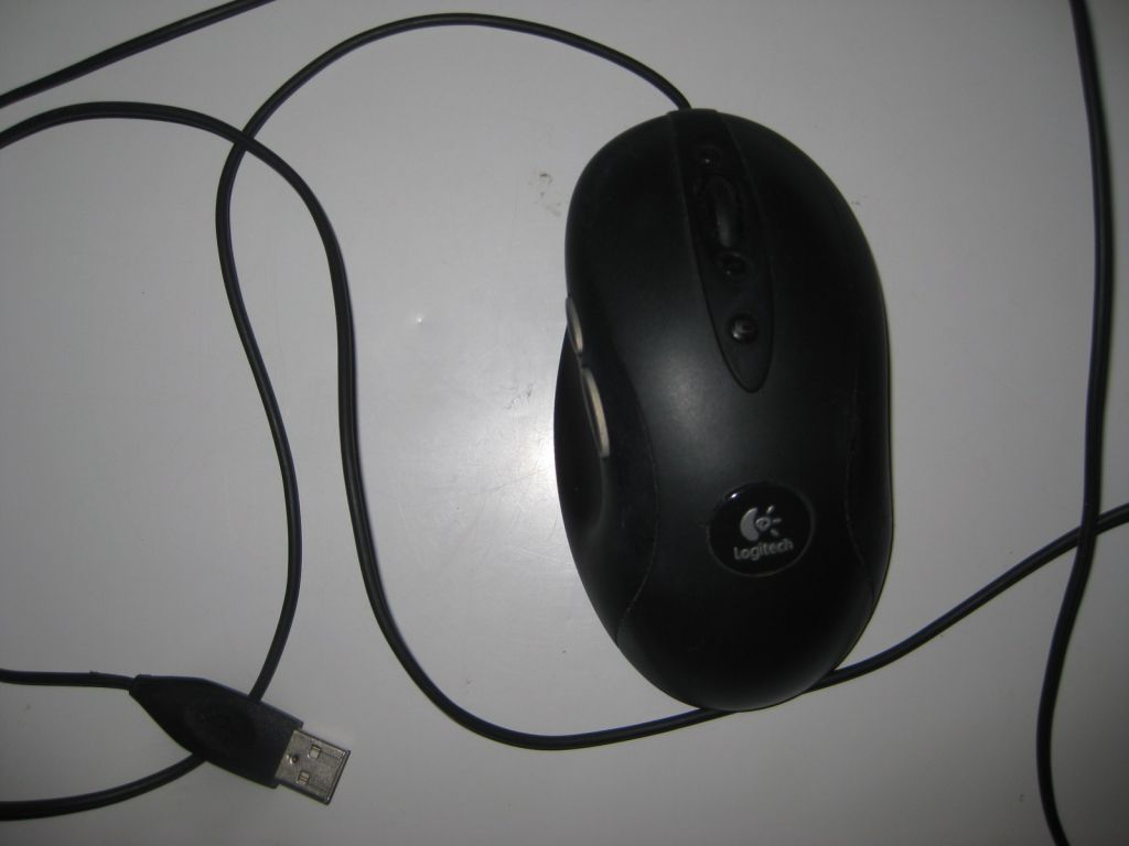 Мишка дротова Logitech - фото фото фото 0