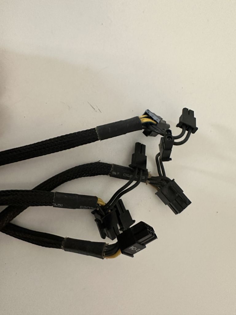 Блок живлення Corsair XT750W - фото фото фото 3