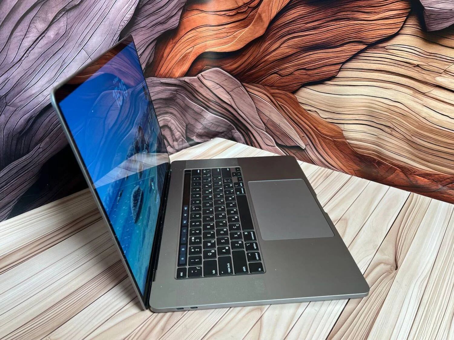 Apple MacBook Pro 16 2019 A2141 - фото фото фото 7