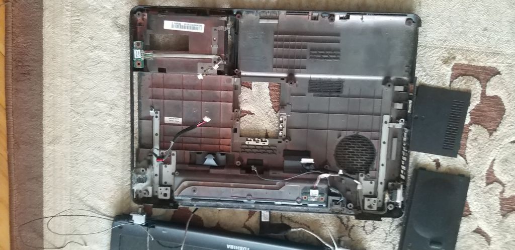 Ноутбук Toshiba L800, - фото фото фото 3